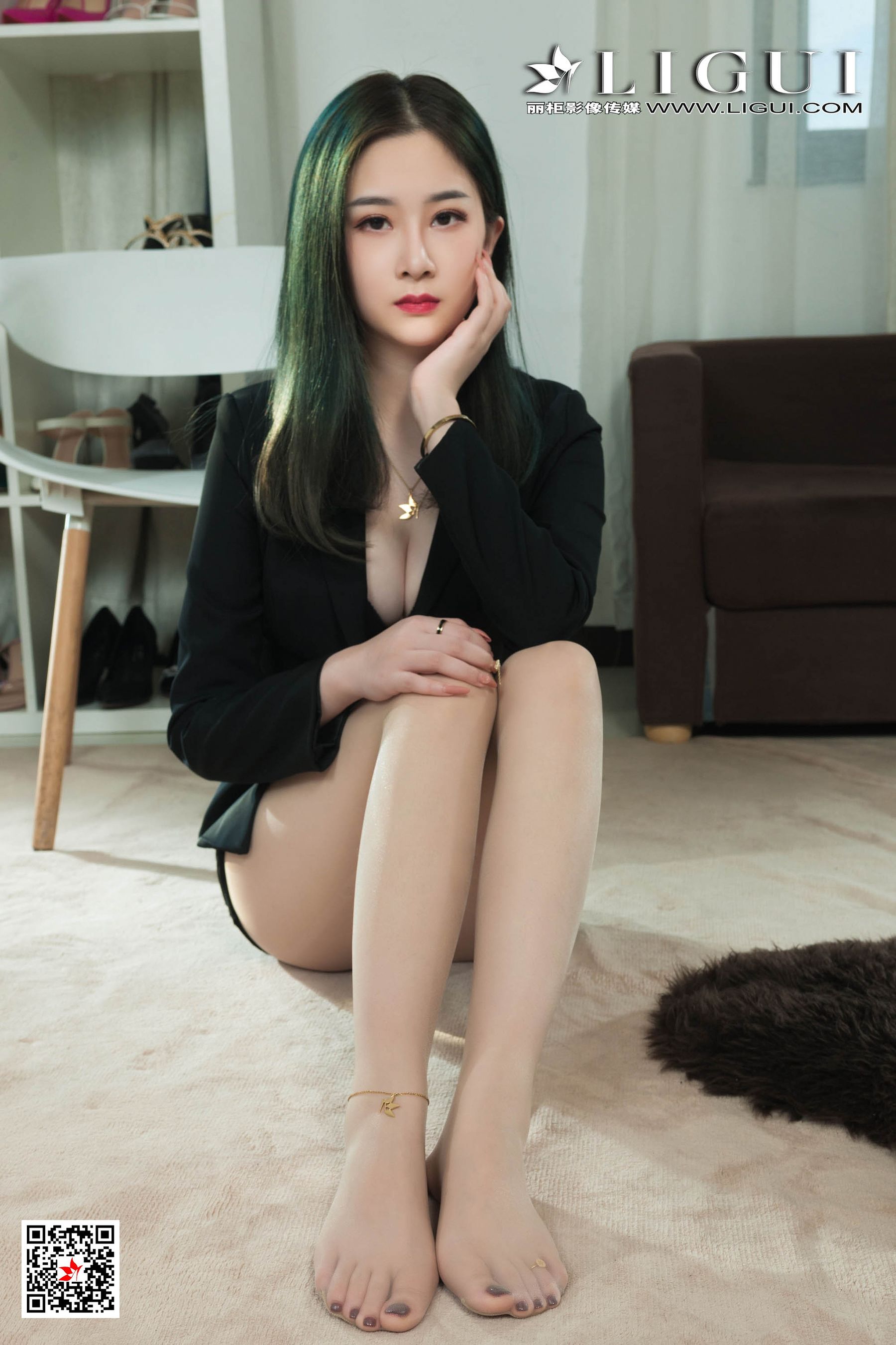 Model 婷婷《绿发秘书》 [丽柜Ligui] 写真集