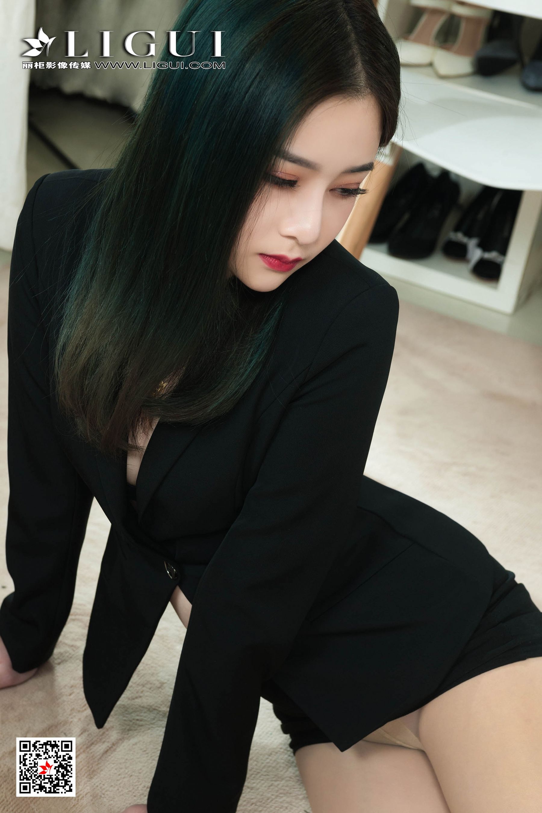 Model 婷婷《绿发秘书》 [丽柜Ligui] 写真集