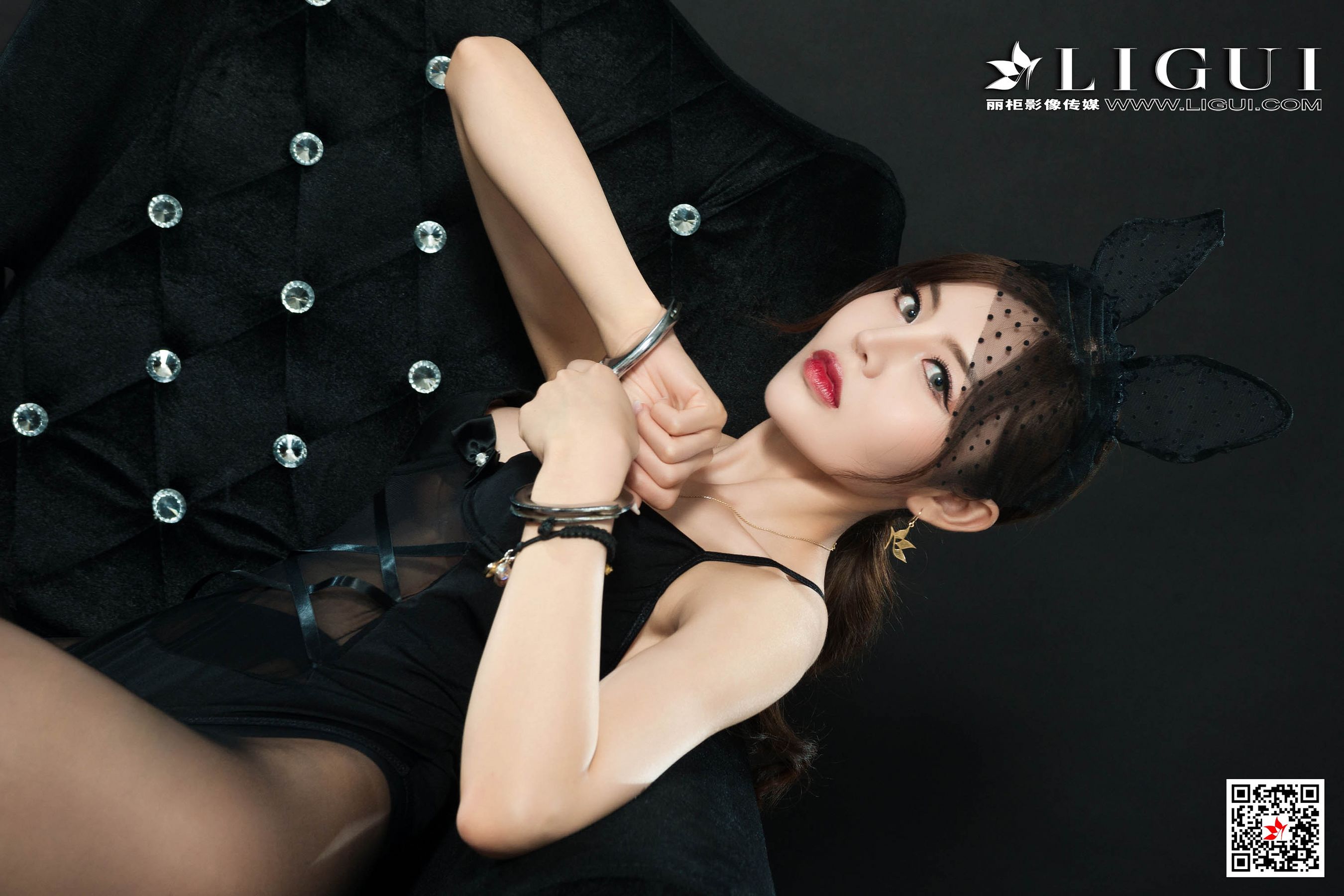 Model 甜甜《黑丝镣铐兔女郎》 [丽柜Ligui] 写真集