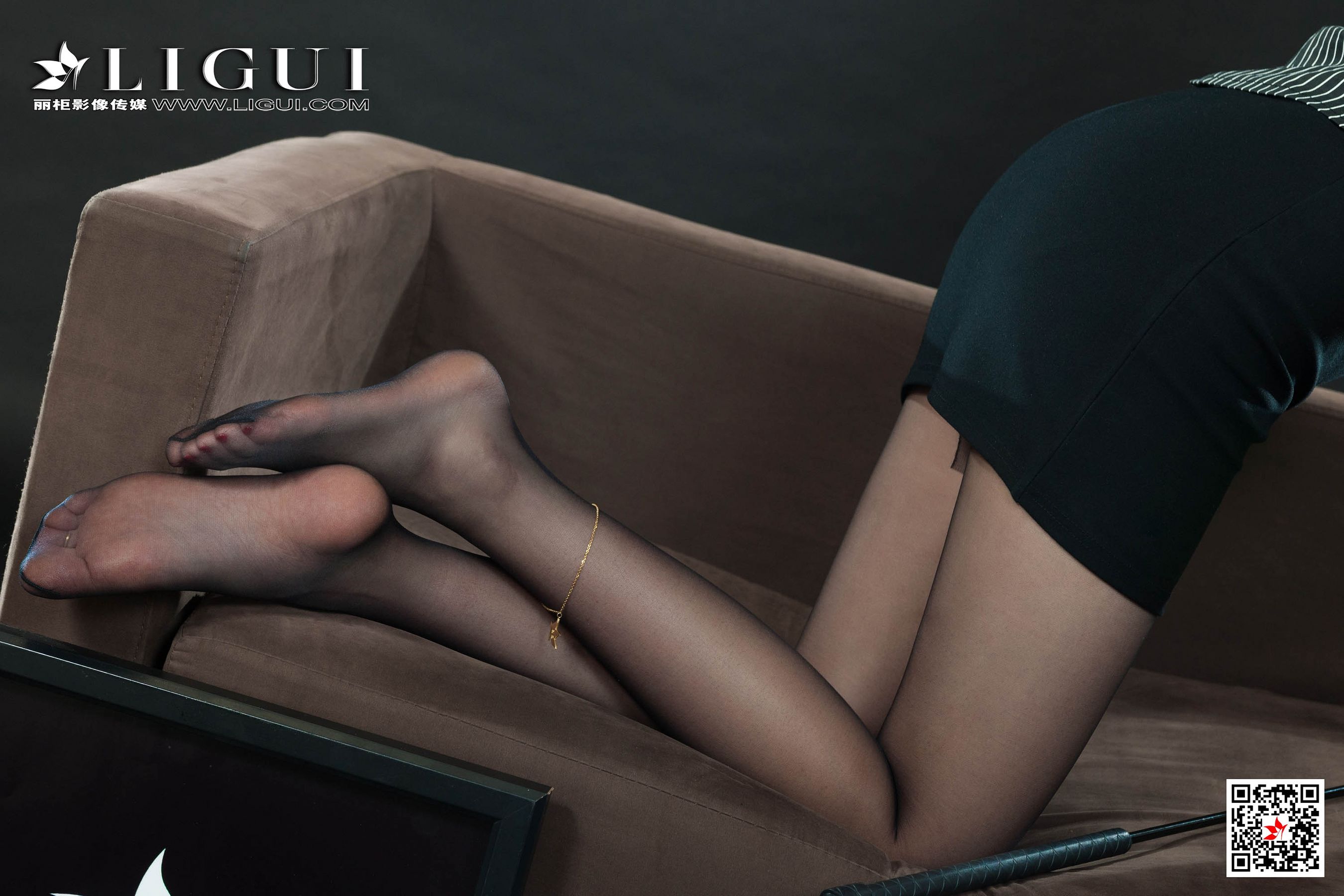 Model 子晴《极品黑丝女秘书》 [丽柜Ligui] 写真集