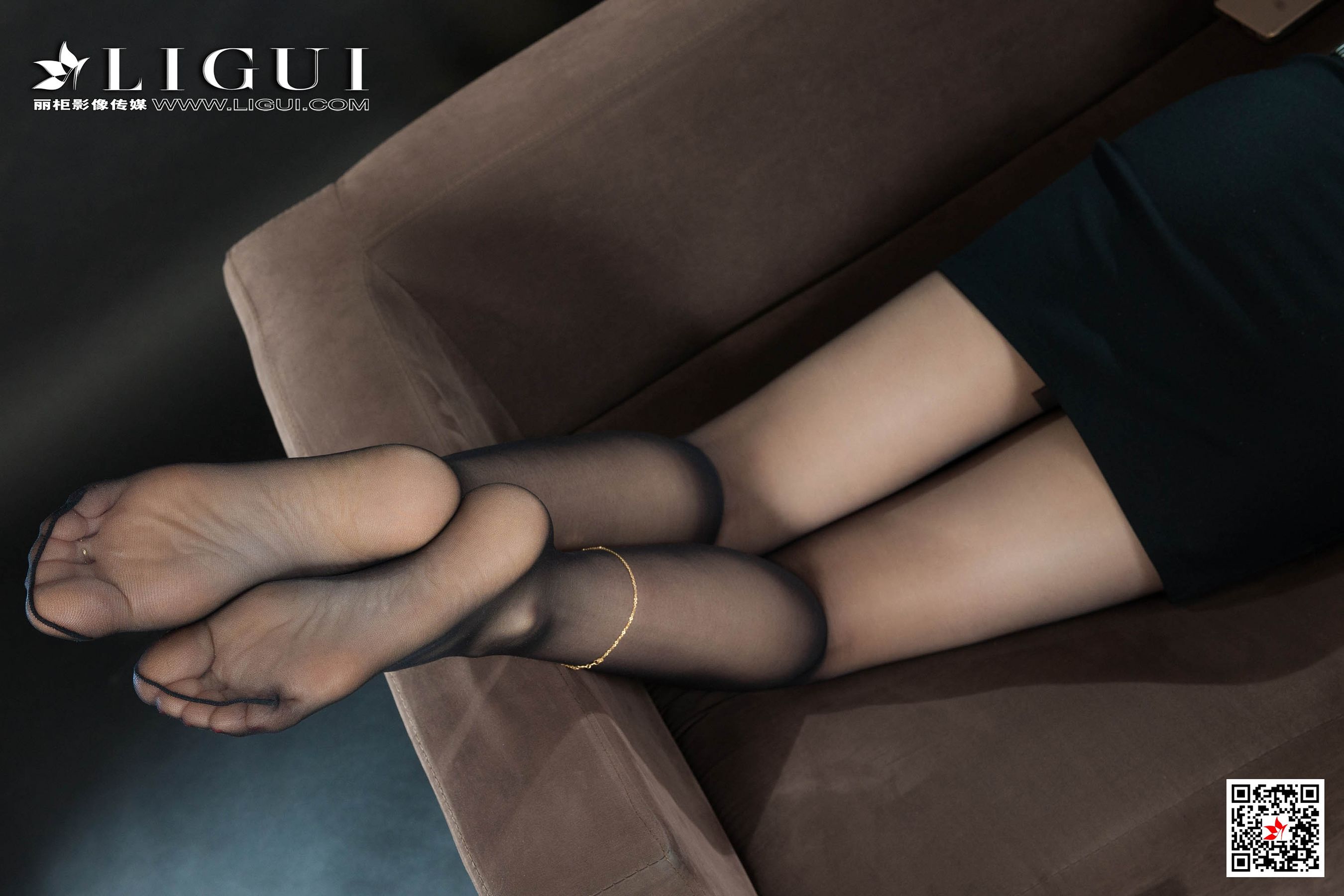 Model 子晴《极品黑丝女秘书》 [丽柜Ligui] 写真集