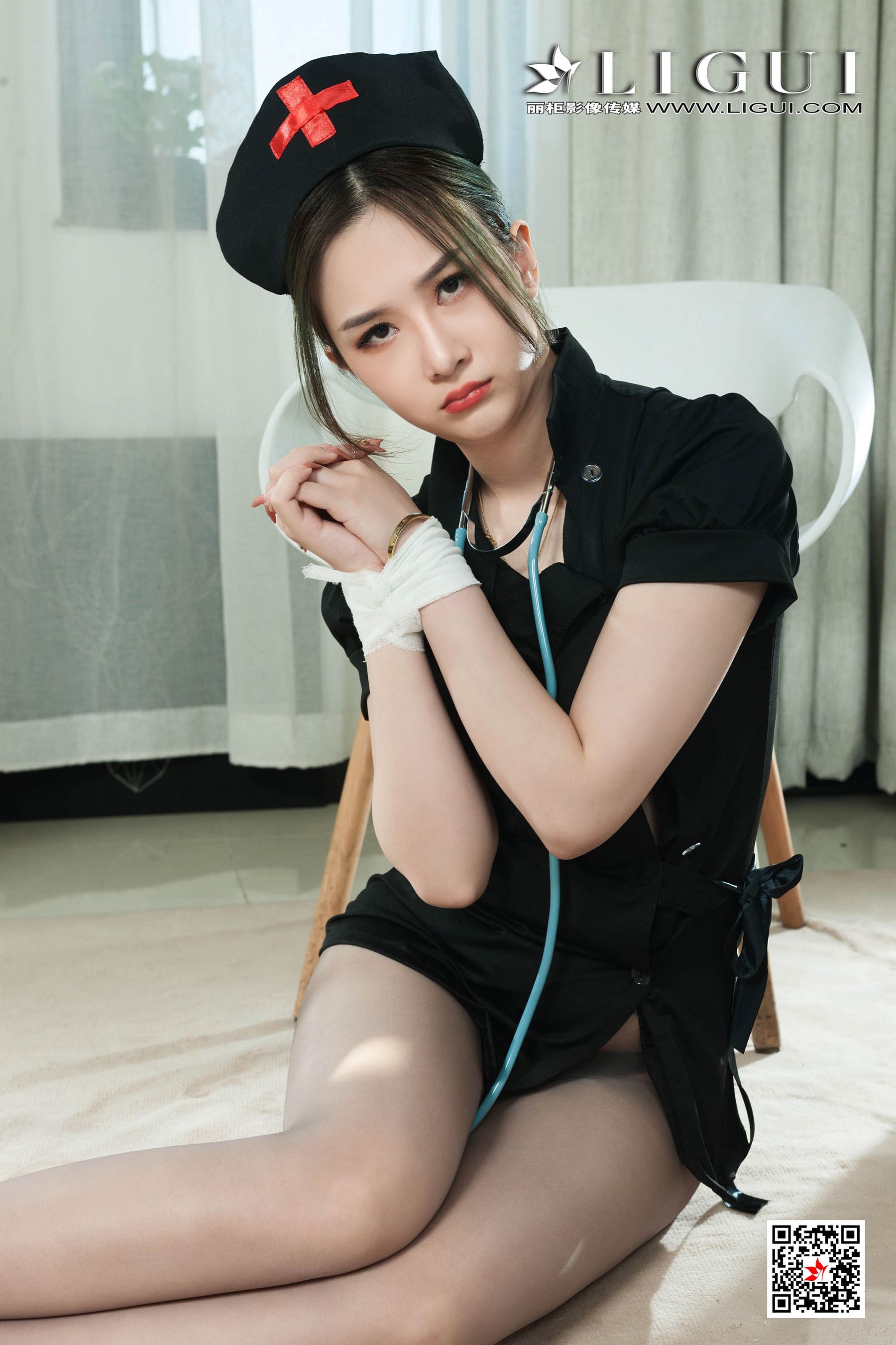 Model 婷婷《美丽的灰丝护士》 [丽柜美束Ligui] 写真集