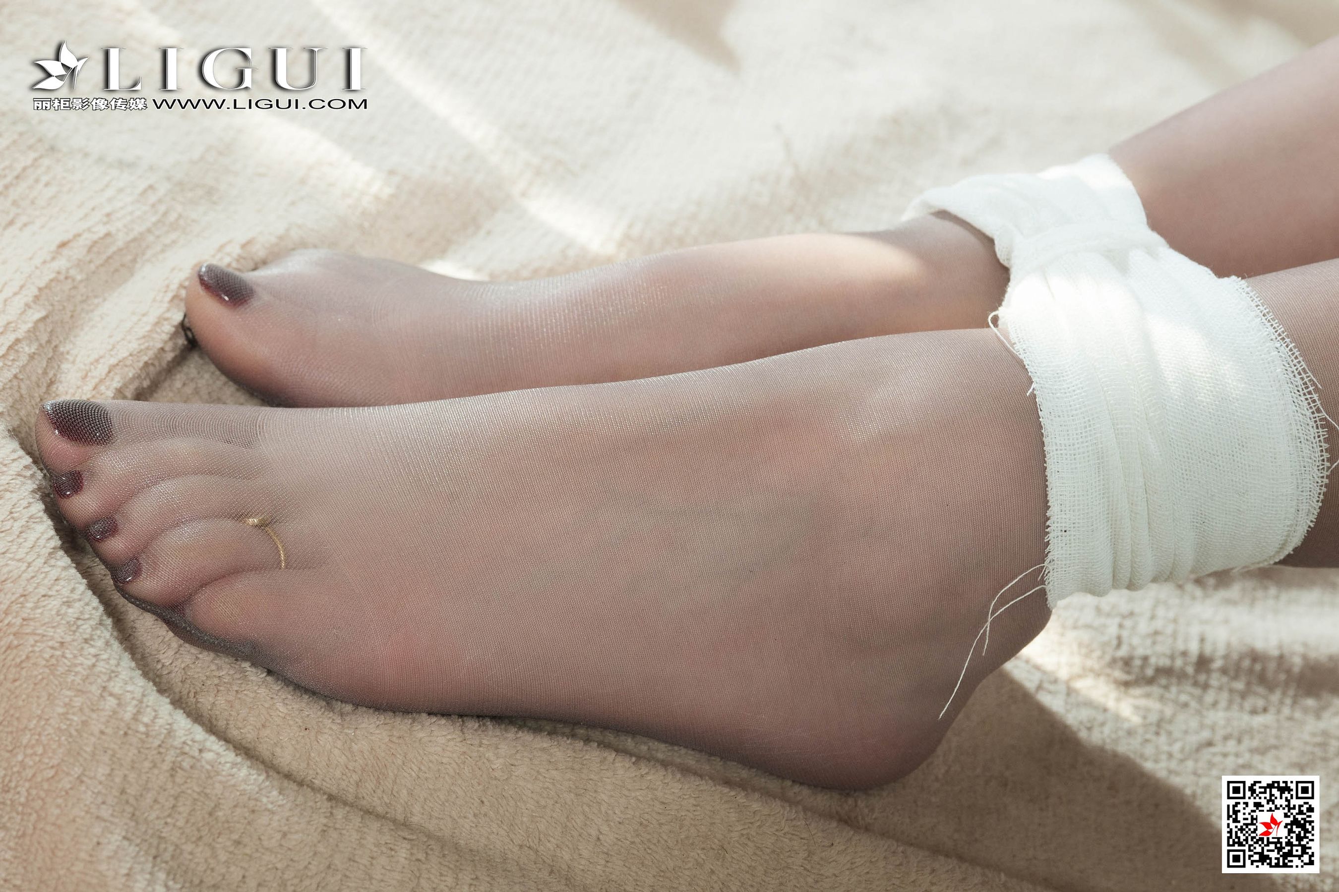 Model 婷婷《美丽的灰丝护士》 [丽柜美束Ligui] 写真集