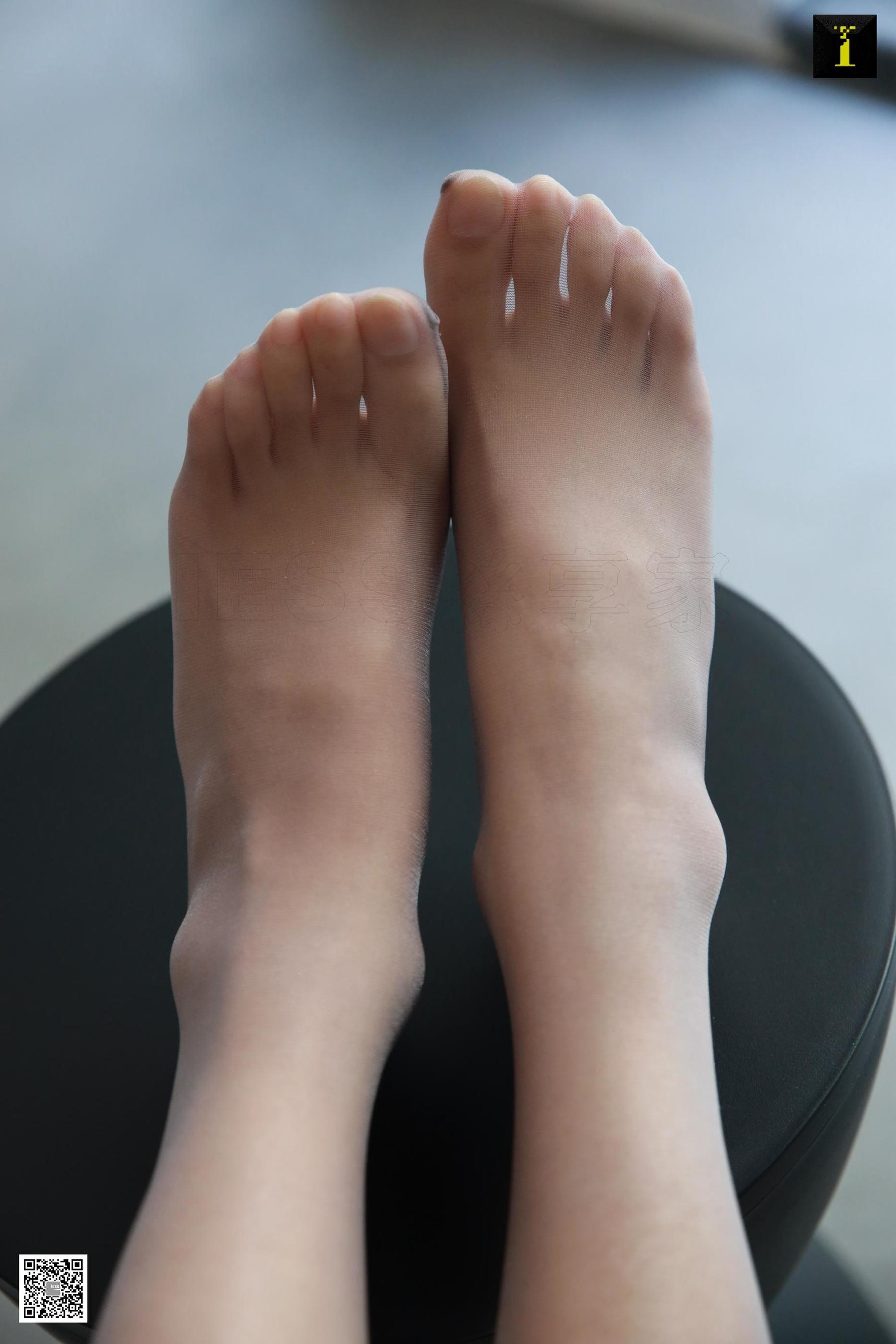 婉萍 《满园春色关不住》 [异思趣向IESS] 写真集