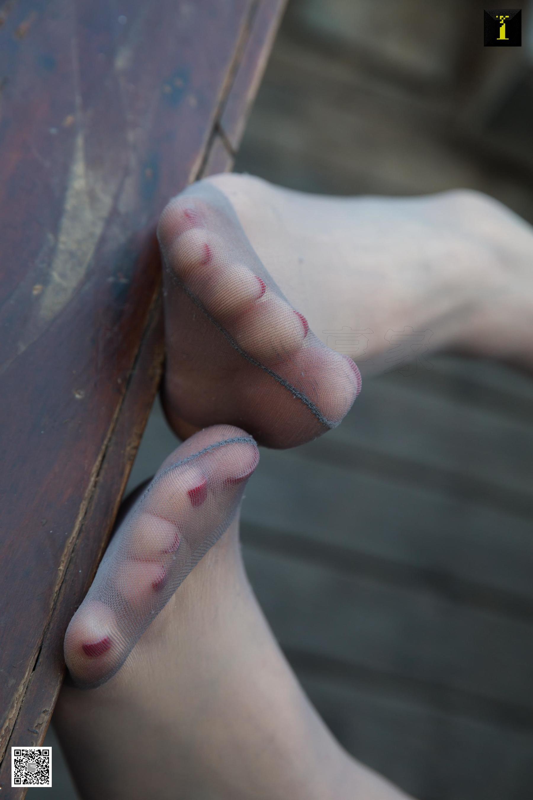 紫薇 《湖畔旁的紫薇》 [异思趣向IESS] 写真集