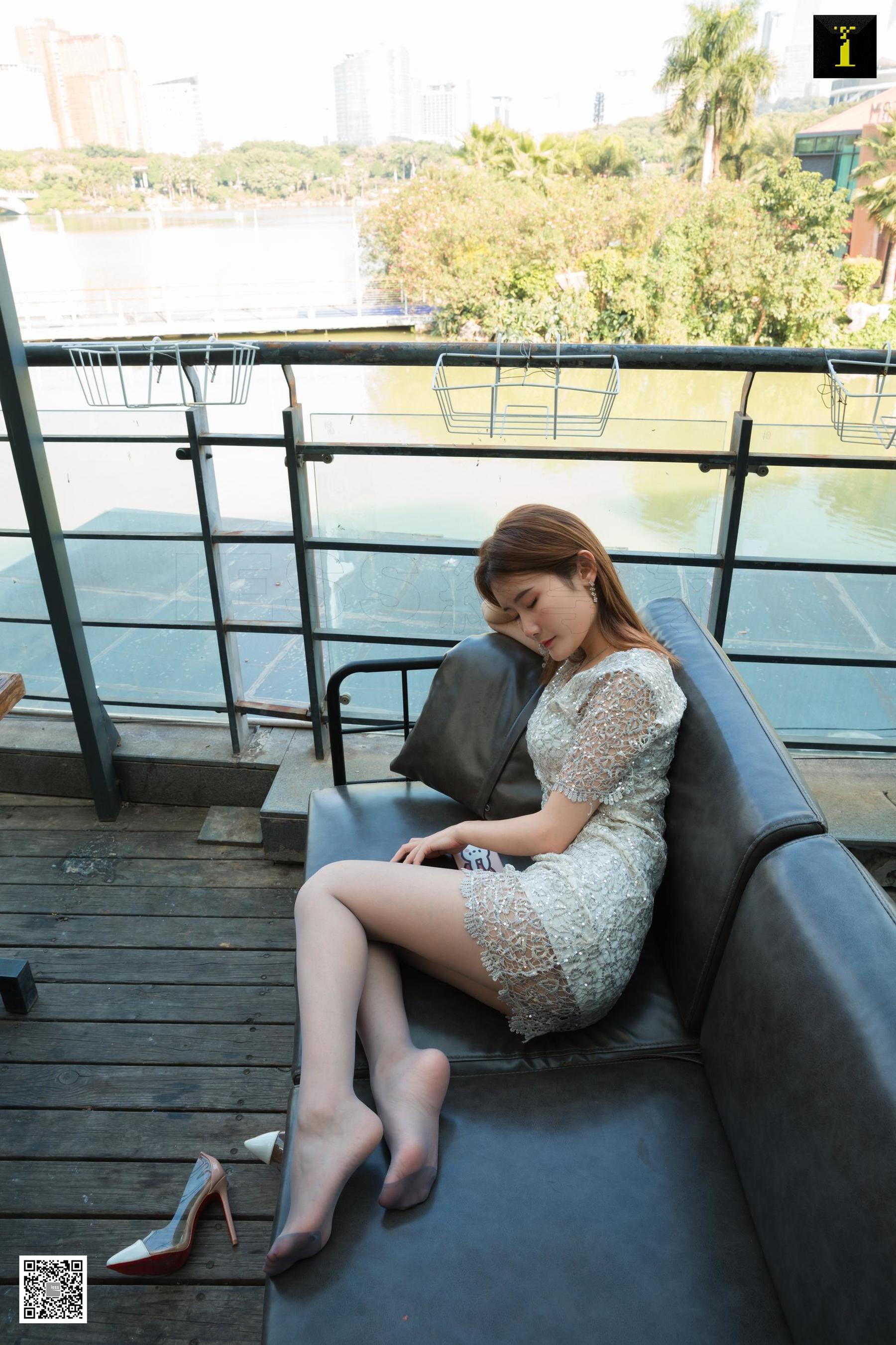 紫薇 《湖畔旁的紫薇》 [异思趣向IESS] 写真集