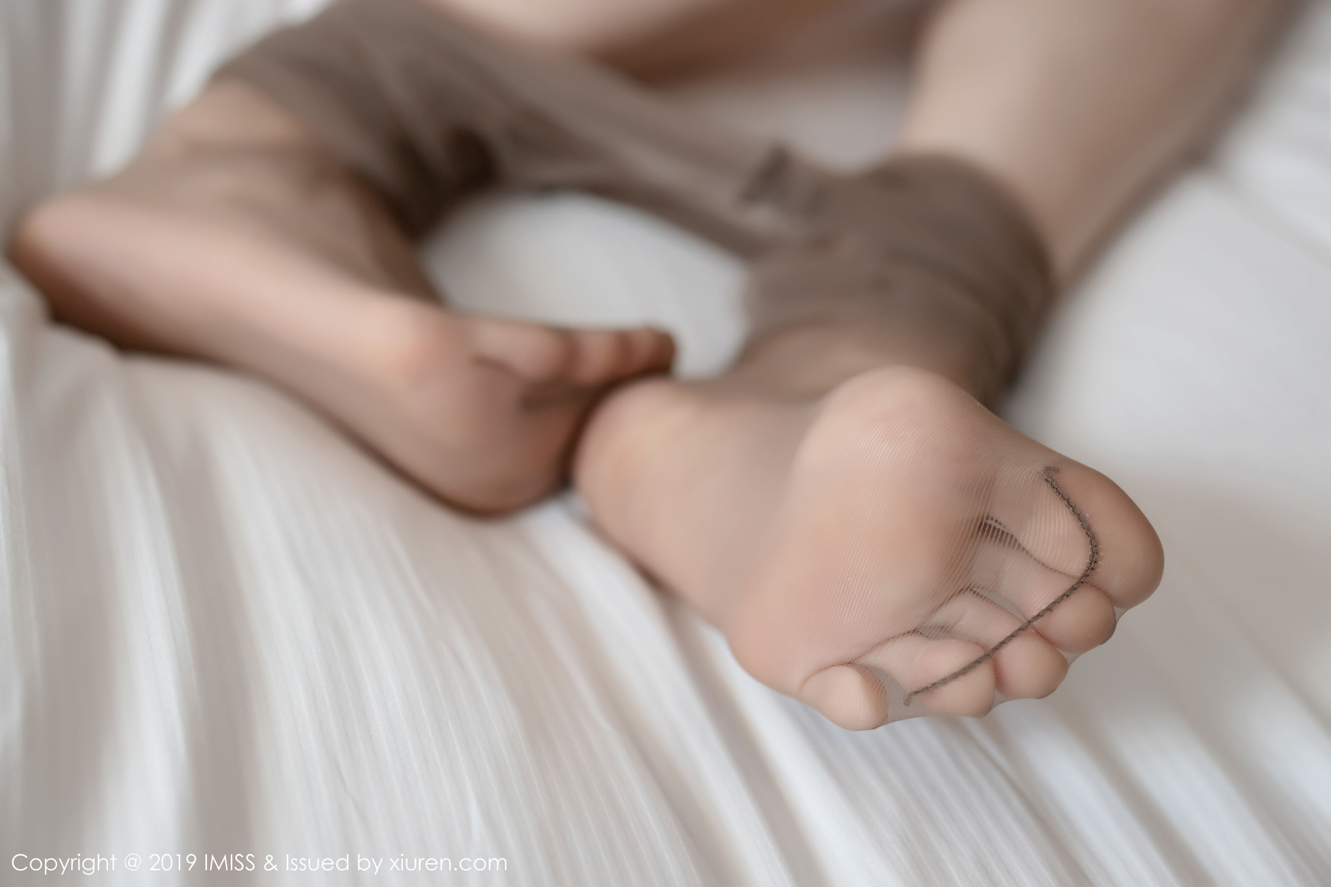 许诺Sabrina《腿诺的职业装加丝袜系列》 [爱蜜社IMiss] Vol.410 写真集