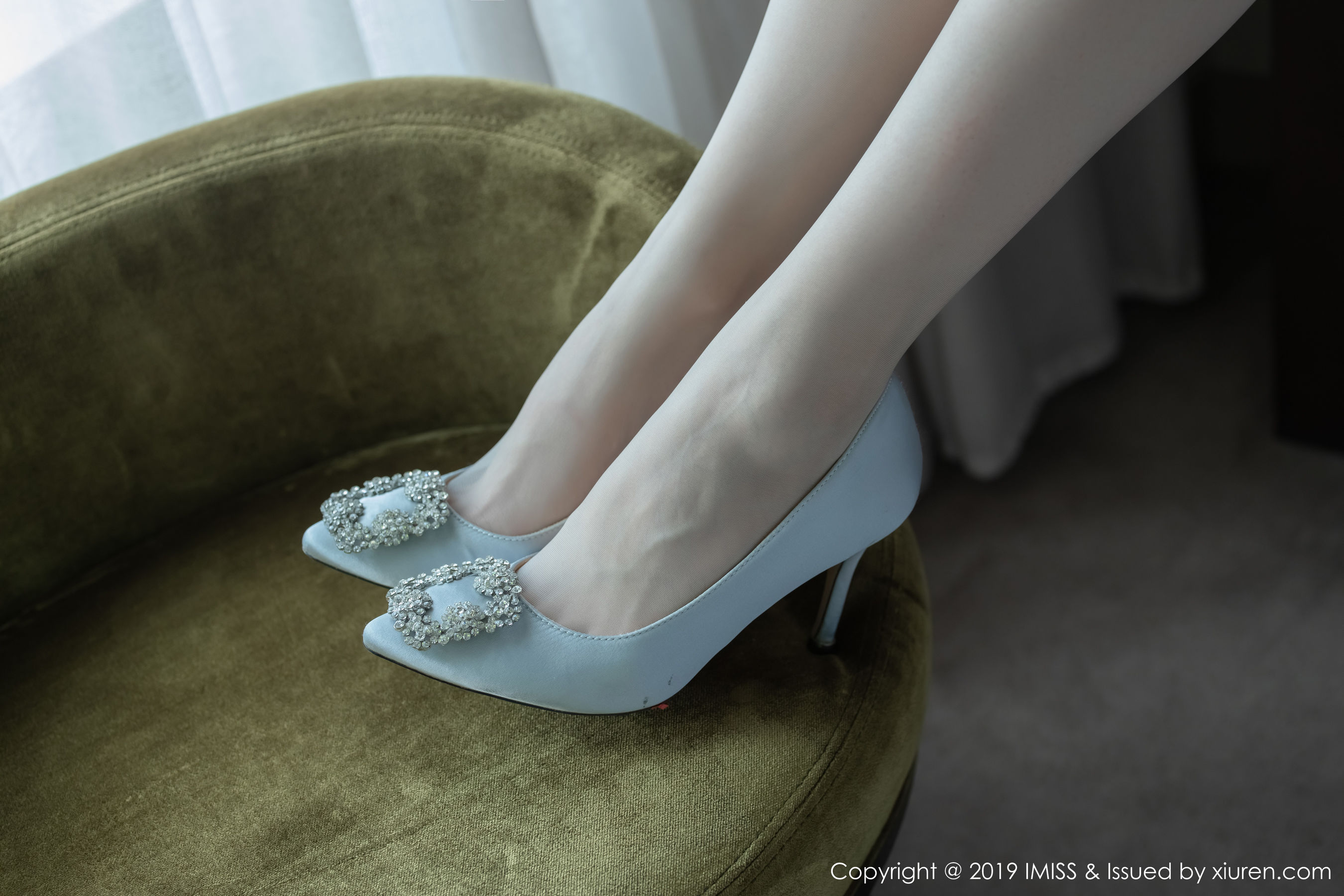 许诺Sabrina《极致销魂的丝袜美腿视觉诱惑》 [爱蜜社IMiss] Vol.424 写真集