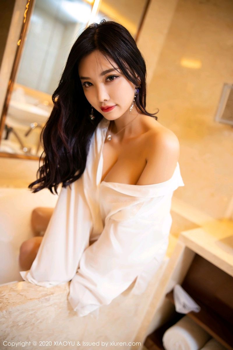 [XIAOYU语画界] 性感女神杨晨晨sugar白衬衫浴室湿身系列澳门旅拍 VOL.272