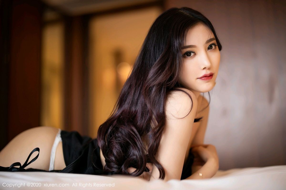 [XiuRen秀人网] 性感女神杨晨晨sugar黑色内衣与朦胧丝袜魅惑写真 No.2137