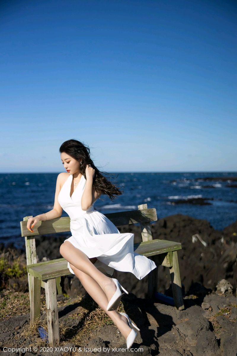 [XIAOYU语画界] 性感女神杨晨晨sugar银色吊裙丝袜美腿济州岛旅拍 VOL.286