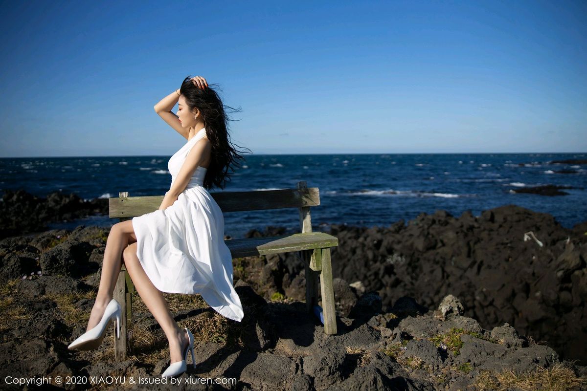 [XIAOYU语画界] 性感女神杨晨晨sugar银色吊裙丝袜美腿济州岛旅拍 VOL.286