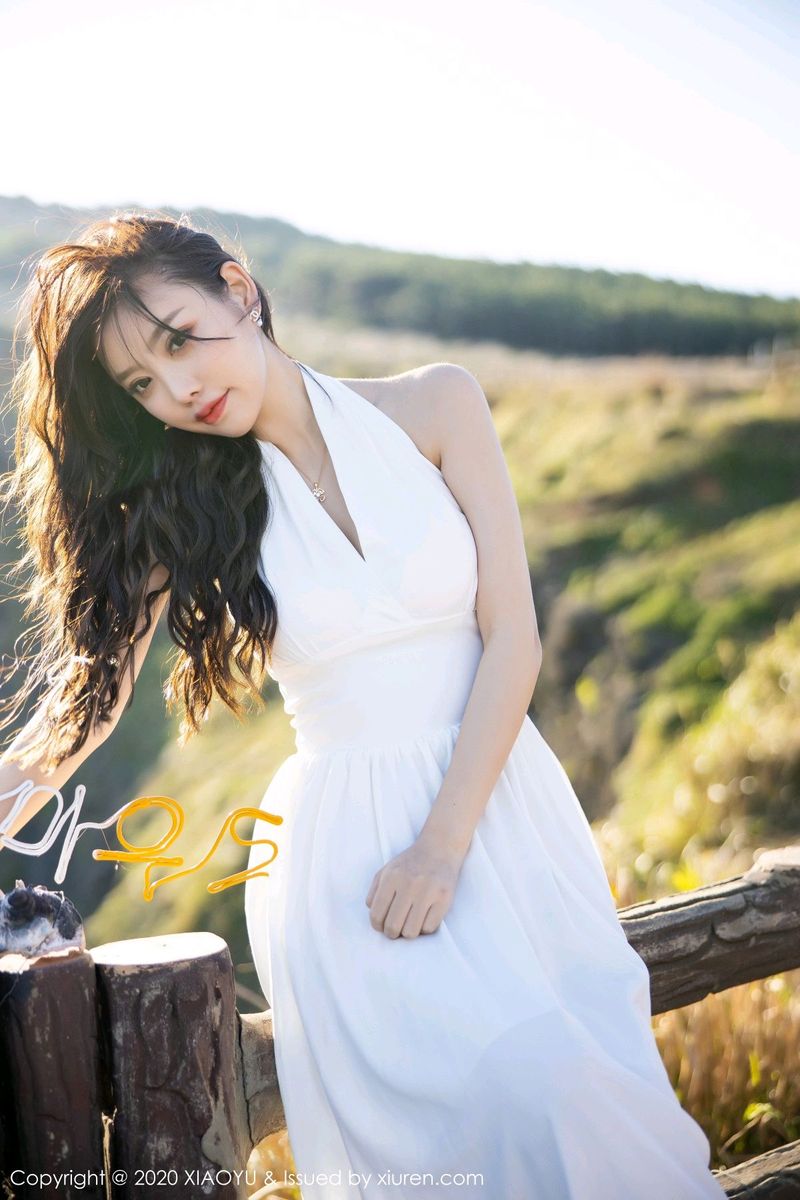 [XIAOYU语画界] 性感女神杨晨晨sugar银色吊裙丝袜美腿济州岛旅拍 VOL.286