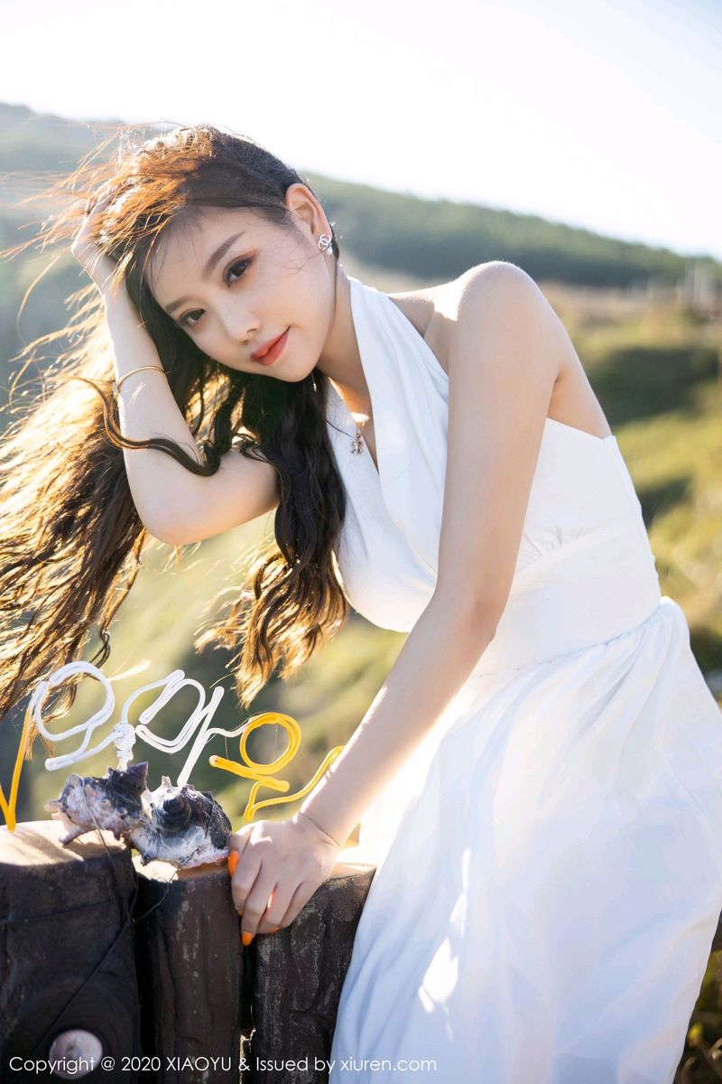 [XIAOYU语画界] 性感女神杨晨晨sugar银色吊裙丝袜美腿济州岛旅拍 VOL.286