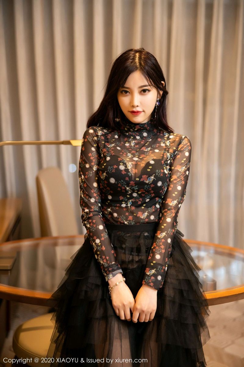 [XIAOYU语画界] 性感女神杨晨晨sugar丝袜美腿黑色吊裙澳门旅拍 VOL.289