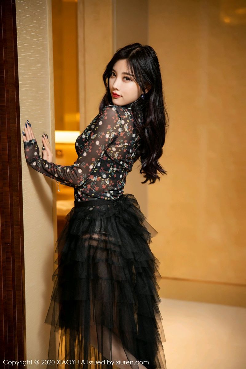 [XIAOYU语画界] 性感女神杨晨晨sugar丝袜美腿黑色吊裙澳门旅拍 VOL.289