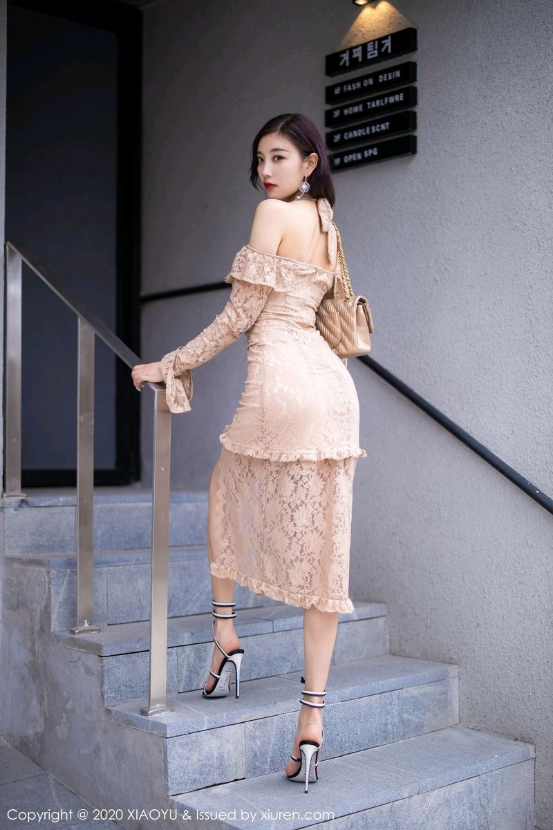 [XIAOYU语画界] 性感女神杨晨晨sugar丝袜美腿时尚街拍系列写真 VOL.317