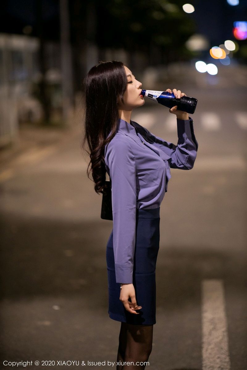 [XIAOYU语画界] 性感女神杨晨晨sugar黑丝美腿内衣诱惑迷人街拍 VOL.323