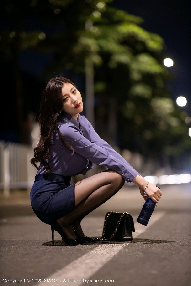 [XIAOYU语画界] 性感女神杨晨晨sugar黑丝美腿内衣诱惑迷人街拍 VOL.323