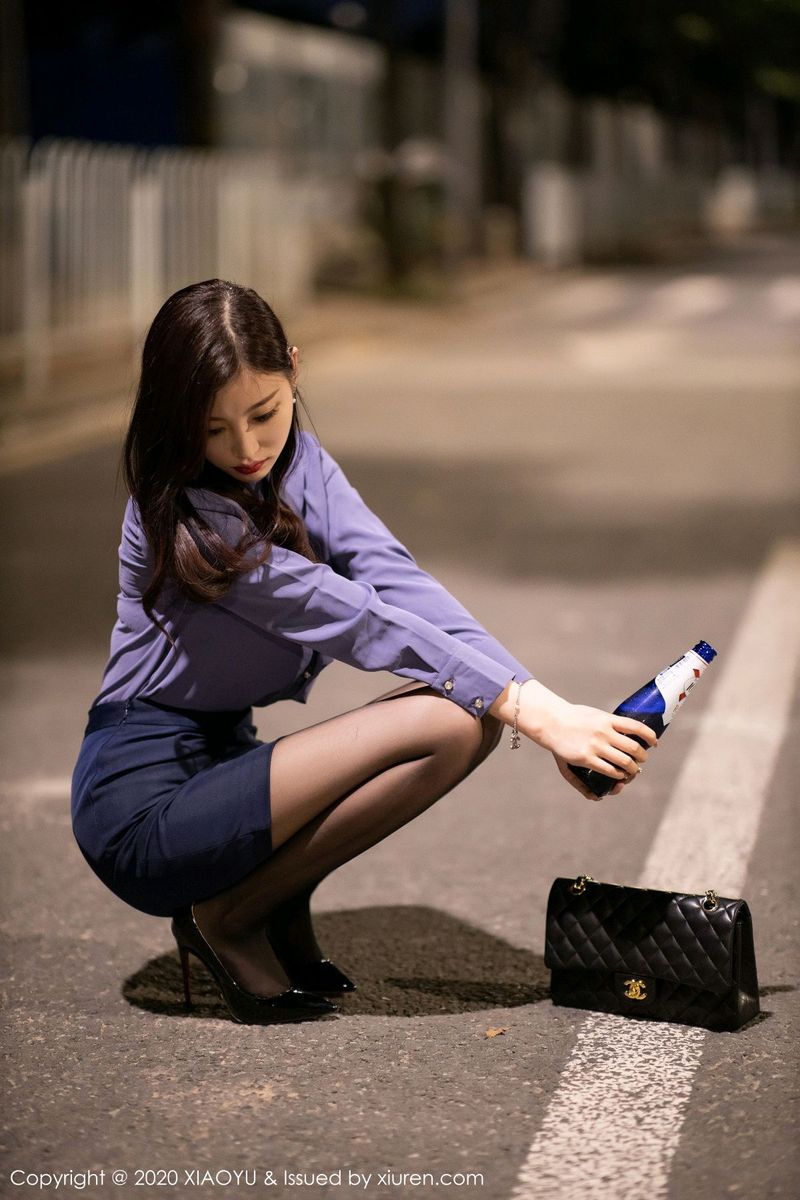 [XIAOYU语画界] 性感女神杨晨晨sugar黑丝美腿内衣诱惑迷人街拍 VOL.323