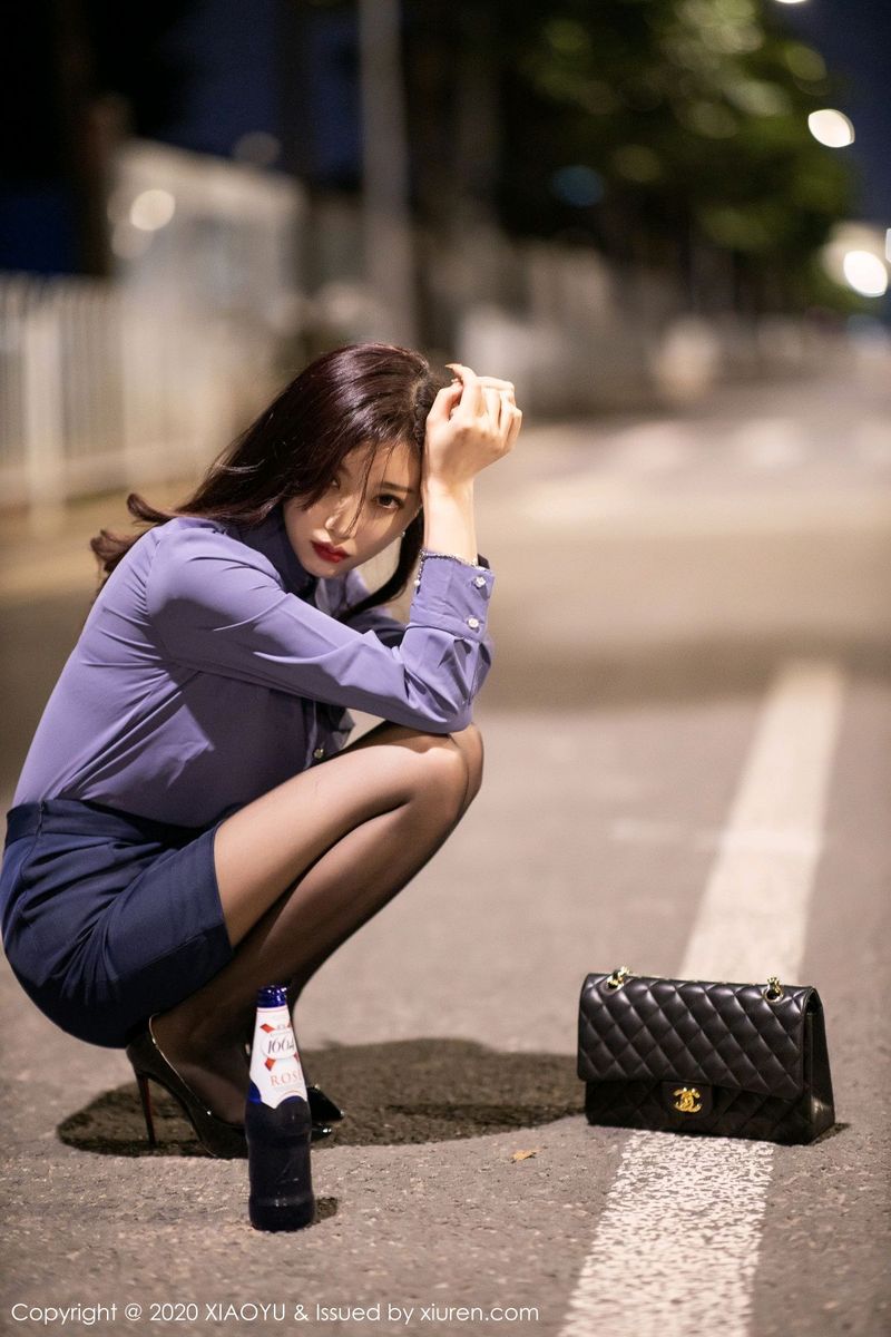 [XIAOYU语画界] 性感女神杨晨晨sugar黑丝美腿内衣诱惑迷人街拍 VOL.323