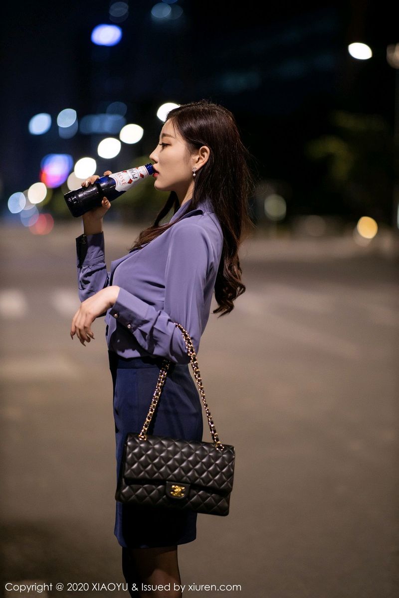 [XIAOYU语画界] 性感女神杨晨晨sugar黑丝美腿内衣诱惑迷人街拍 VOL.323