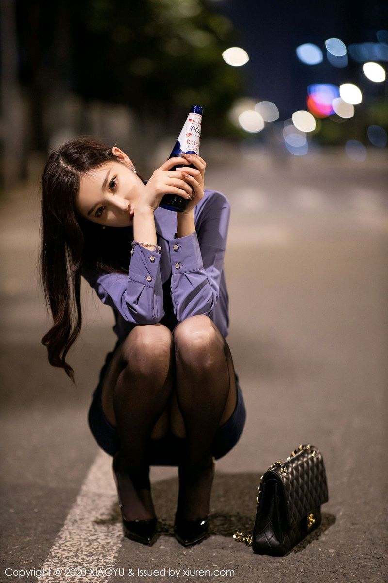 [XIAOYU语画界] 性感女神杨晨晨sugar黑丝美腿内衣诱惑迷人街拍 VOL.323