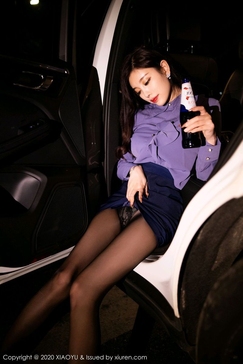 [XIAOYU语画界] 性感女神杨晨晨sugar黑丝美腿内衣诱惑迷人街拍 VOL.323