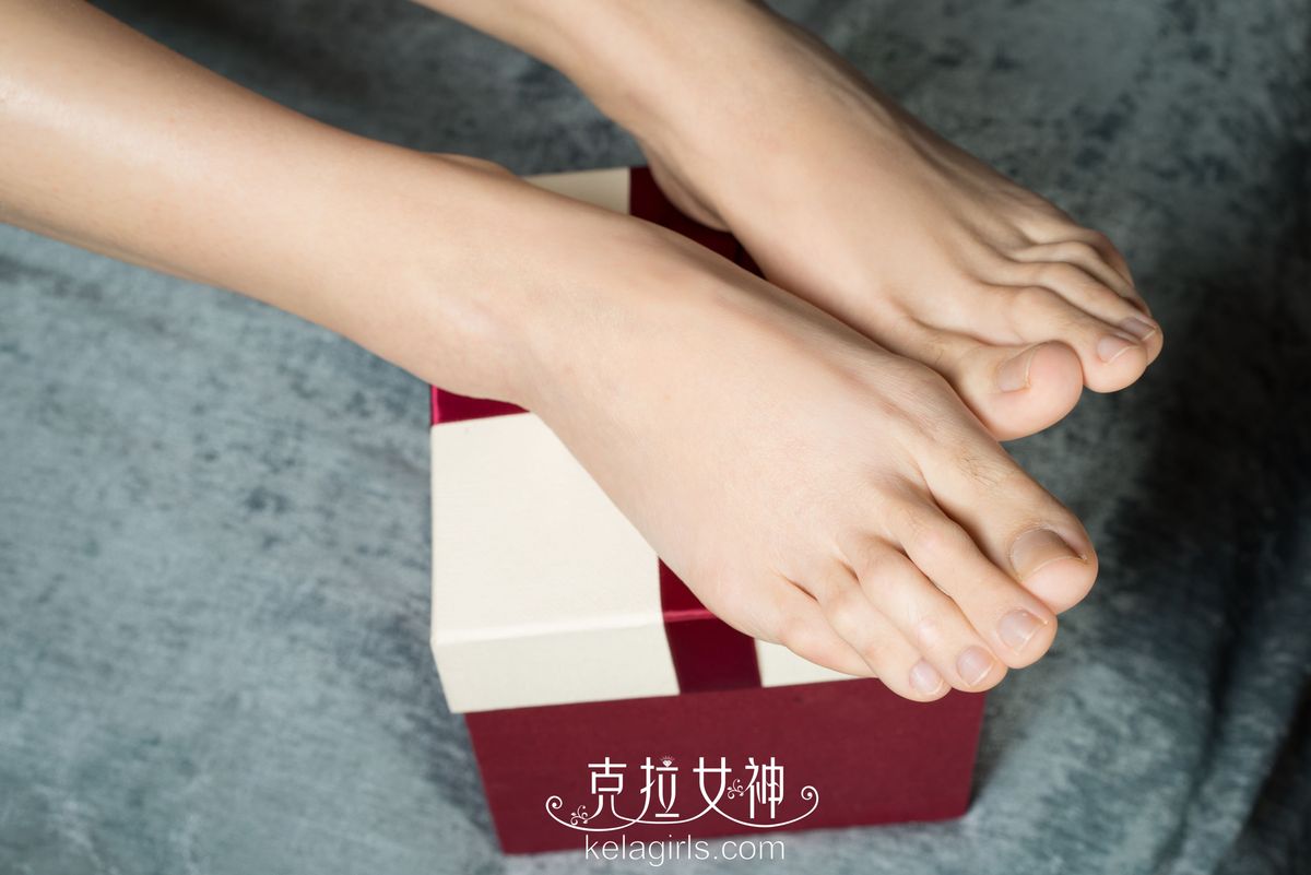 [KelaGirls克拉女神] 美女模特珊珊内衣诱惑玉足荡漾福利套图