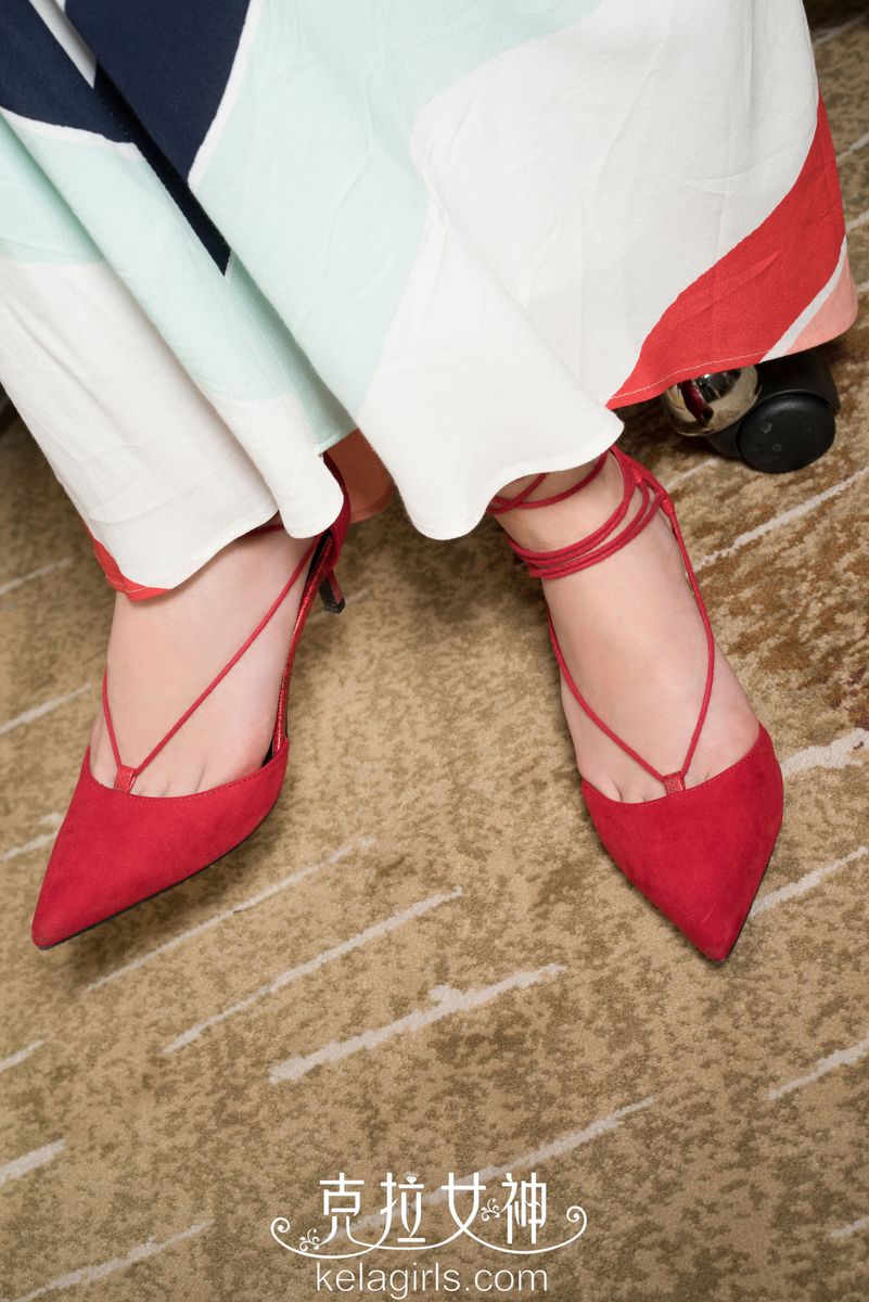 [Kelagirls克拉女神] 美女模特珊珊素人红绳绕趾素人系列足控福利写真