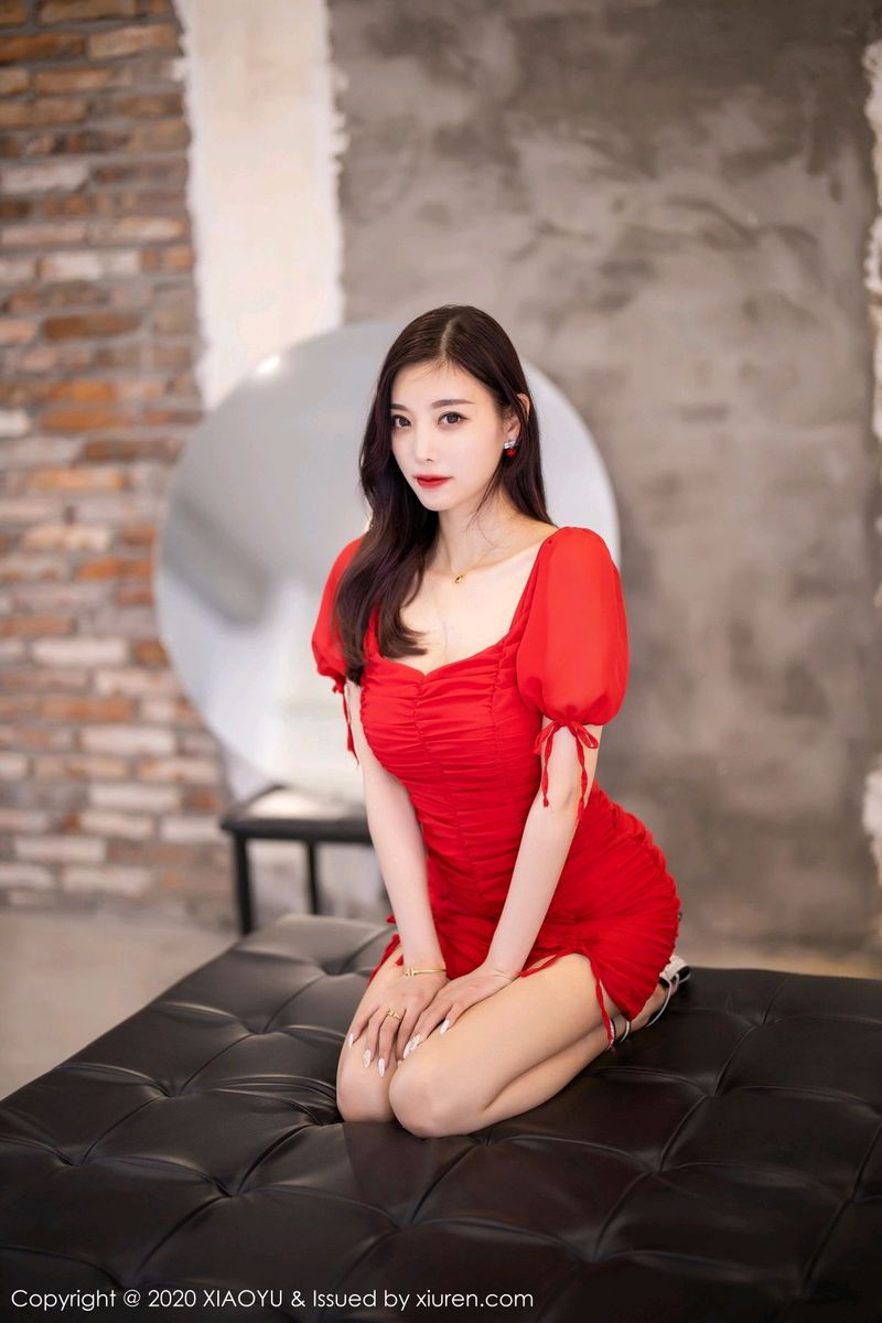 [XIAOYU语画界] 性感女神杨晨晨sugar鲜艳红裙高挑身材私房套图 VOL.326