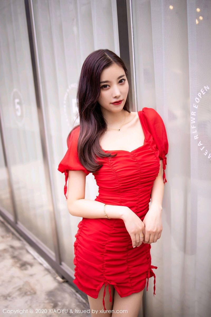[XIAOYU语画界] 性感女神杨晨晨sugar鲜艳红裙高挑身材私房套图 VOL.326