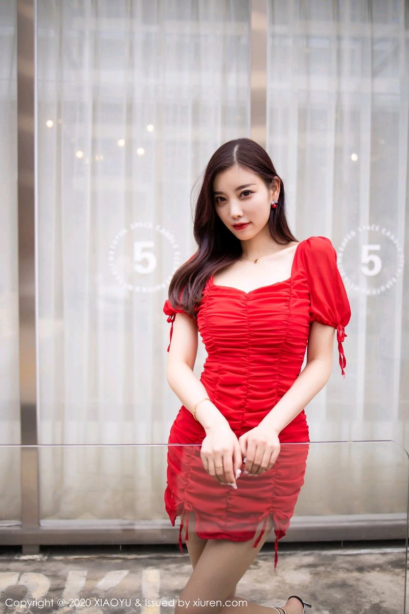 [XIAOYU语画界] 性感女神杨晨晨sugar鲜艳红裙高挑身材私房套图 VOL.326