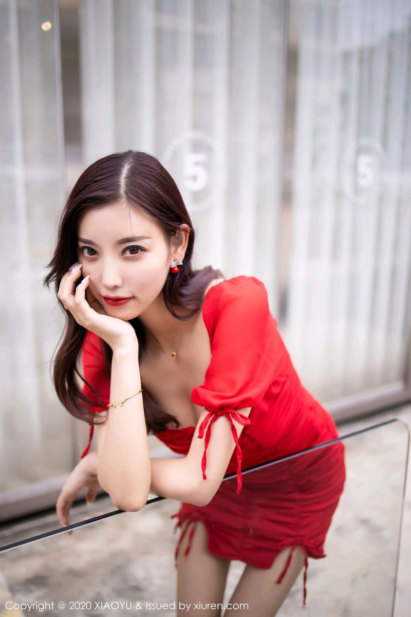 [XIAOYU语画界] 性感女神杨晨晨sugar鲜艳红裙高挑身材私房套图 VOL.326
