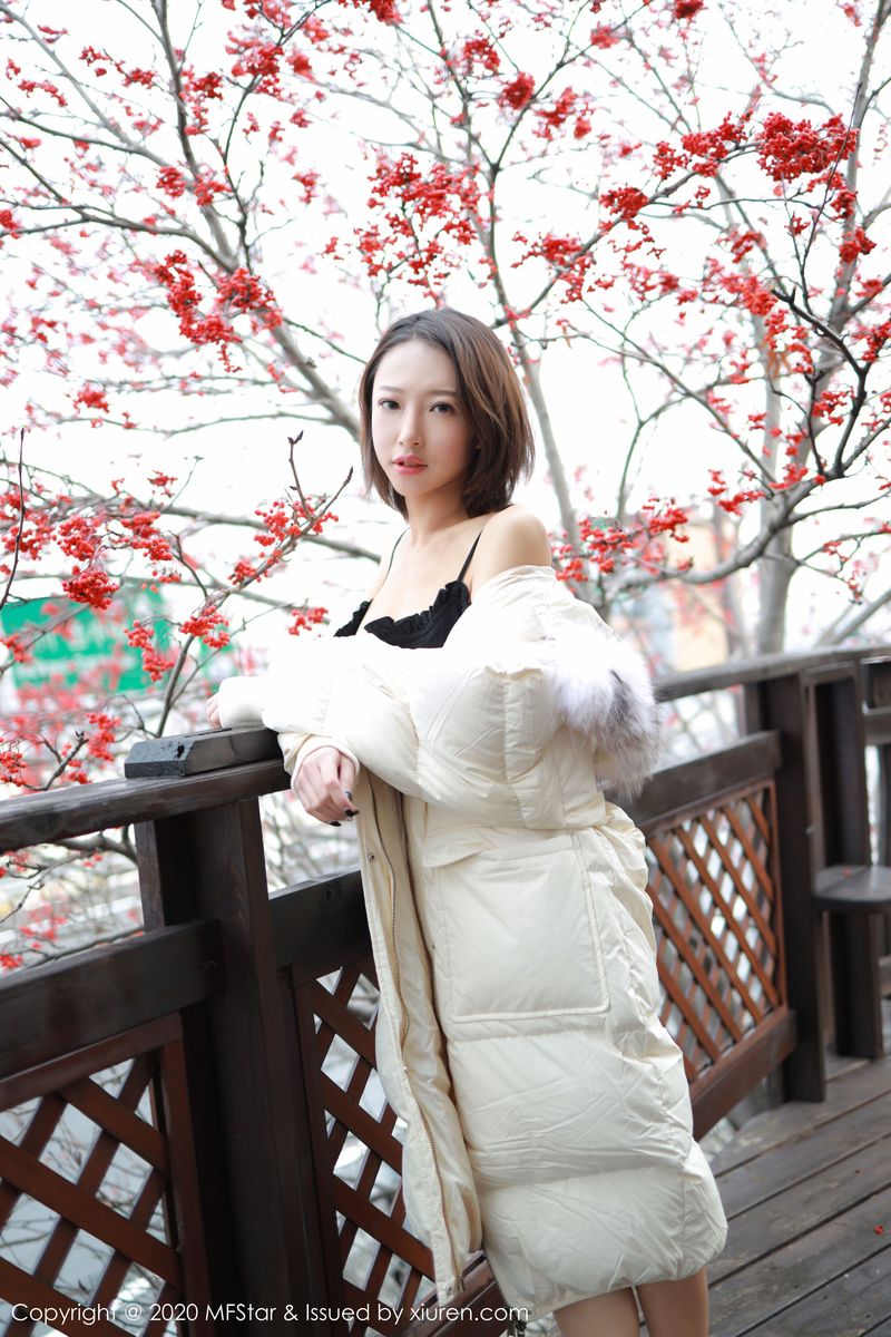 [MFStar模范学院] 美女模特Dreamy小乔酥胸圆润系列北海道旅拍 Vol.248