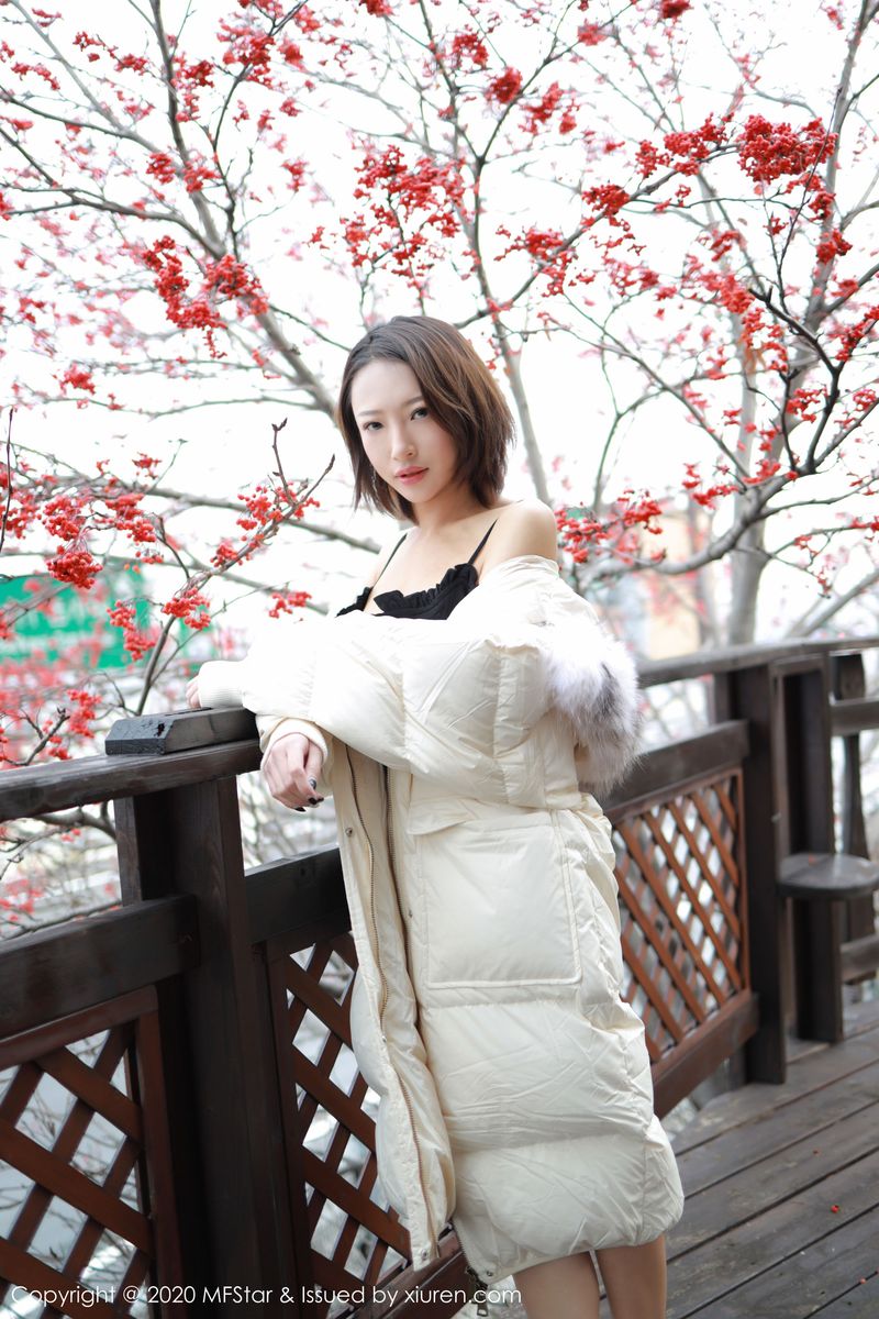 [MFStar模范学院] 美女模特Dreamy小乔酥胸圆润系列北海道旅拍 Vol.248