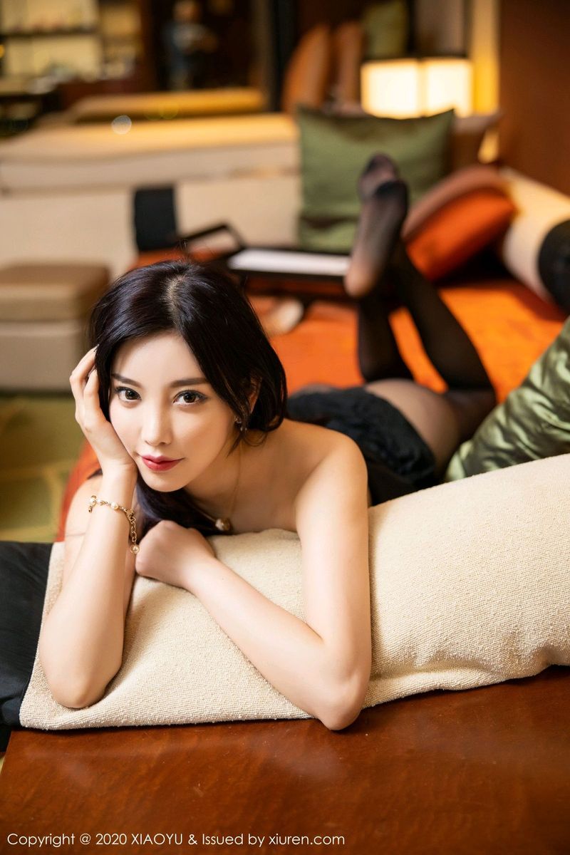 [XIAOYU语画界] 性感女神杨晨晨sugar一袭黑裙&黑丝美腿澳门旅拍 VOL.328