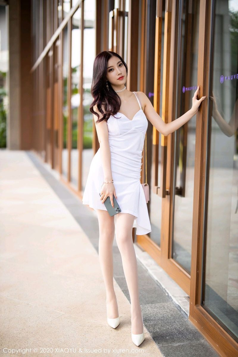 [XIAOYU语画界] 性感女神杨晨晨sugar白色吊裙丝袜美腿妩媚写真 No.331