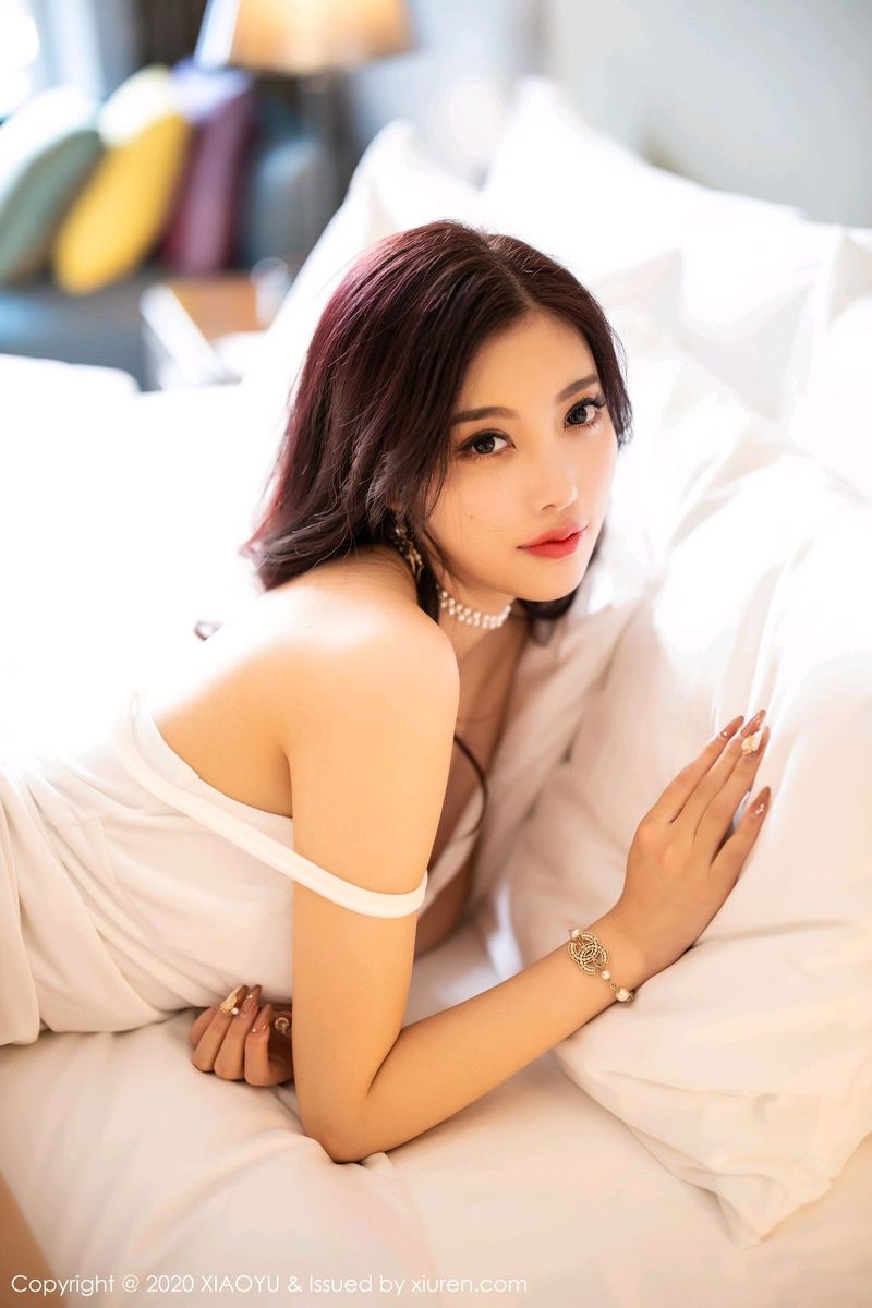 [XIAOYU语画界] 性感女神杨晨晨sugar白色吊裙丝袜美腿妩媚写真 No.331