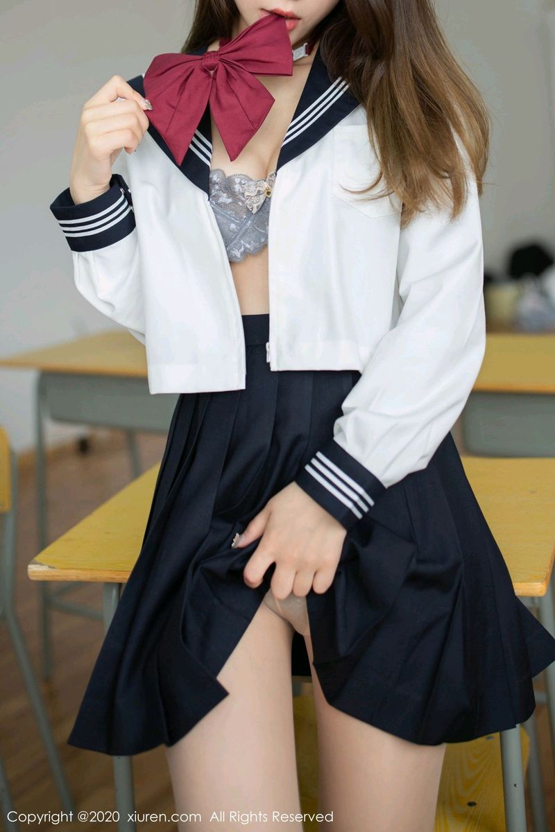 [XiuRen秀人网] 美女模特夏诗雯Sally丝袜美腿校服装内衣诱惑写真 No.2230