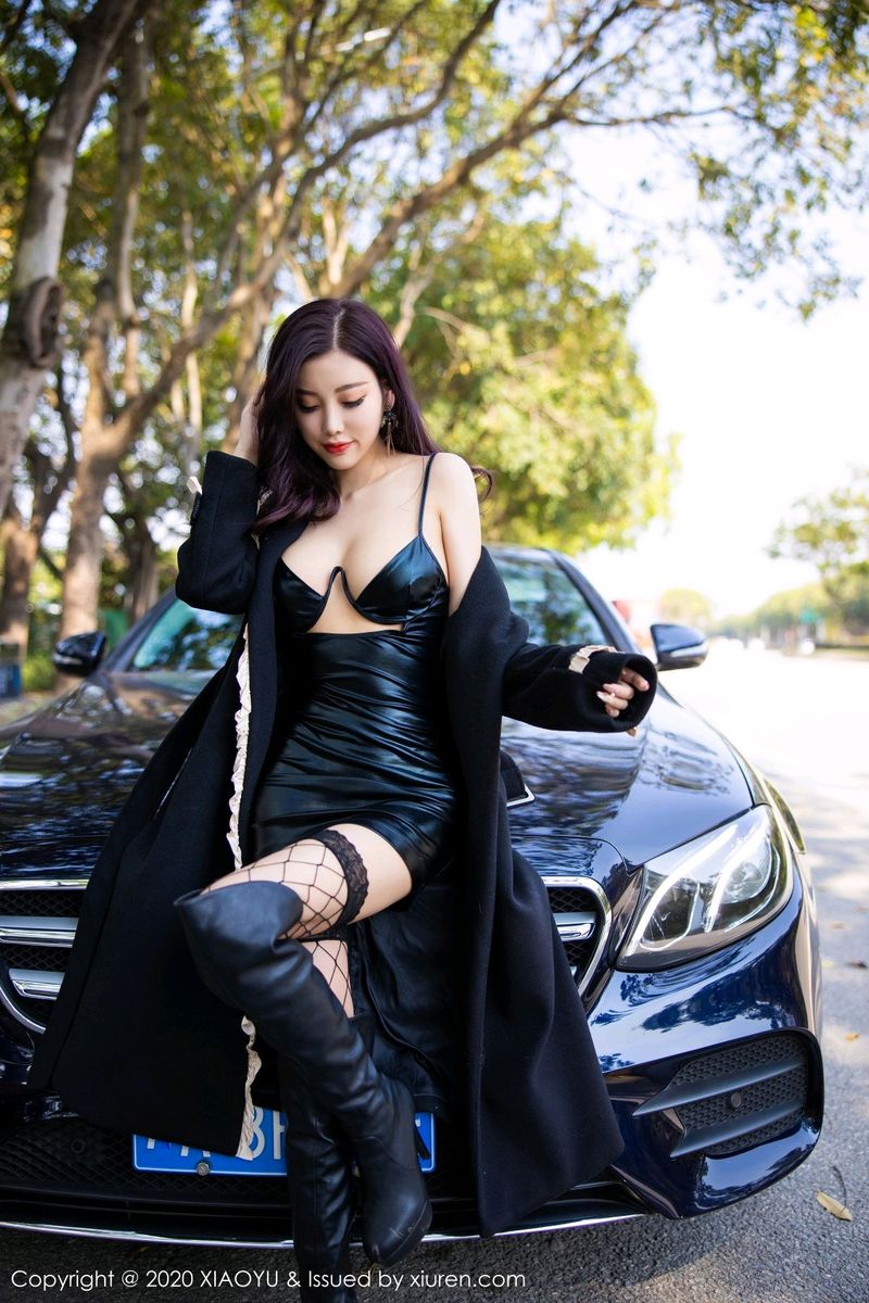 [XIAOYU语画界] 性感女神杨晨晨sugar黑丝网袜飒爽皮衣户外写真 VOL.338