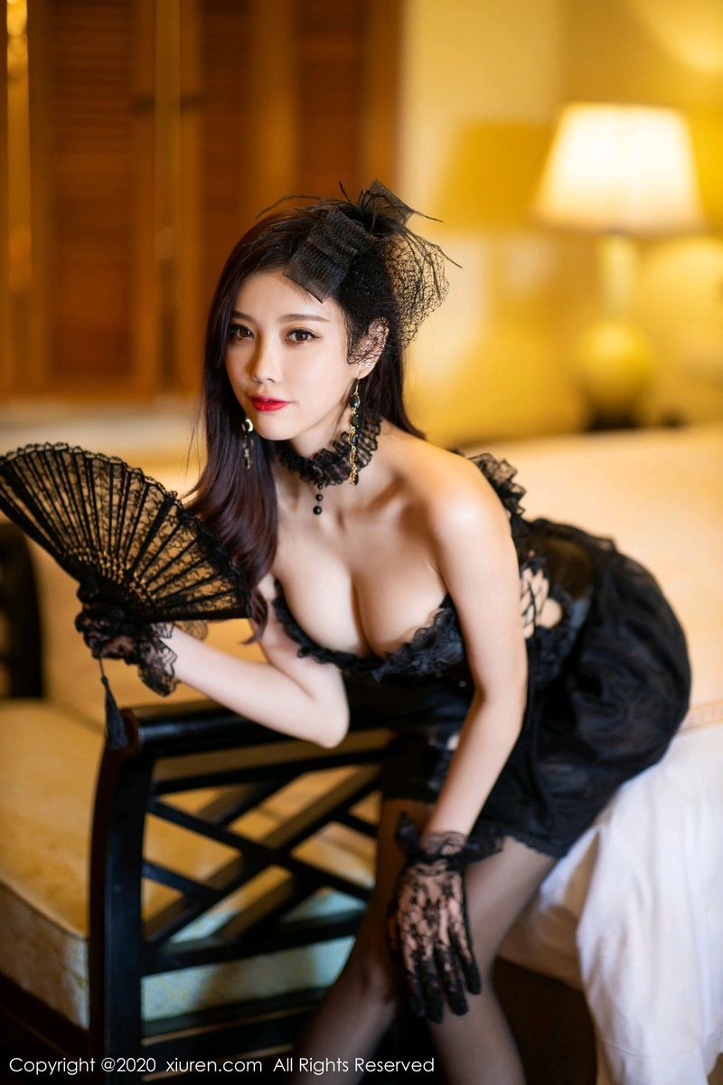 [XiuRen秀人网] 性感女神杨晨晨sugar黑丝美腿妖娆身段迷人写真 No.2400