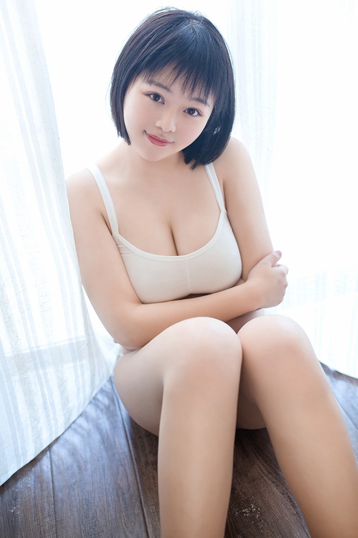 巨乳少女赤间菀枫惹火身材太诱人