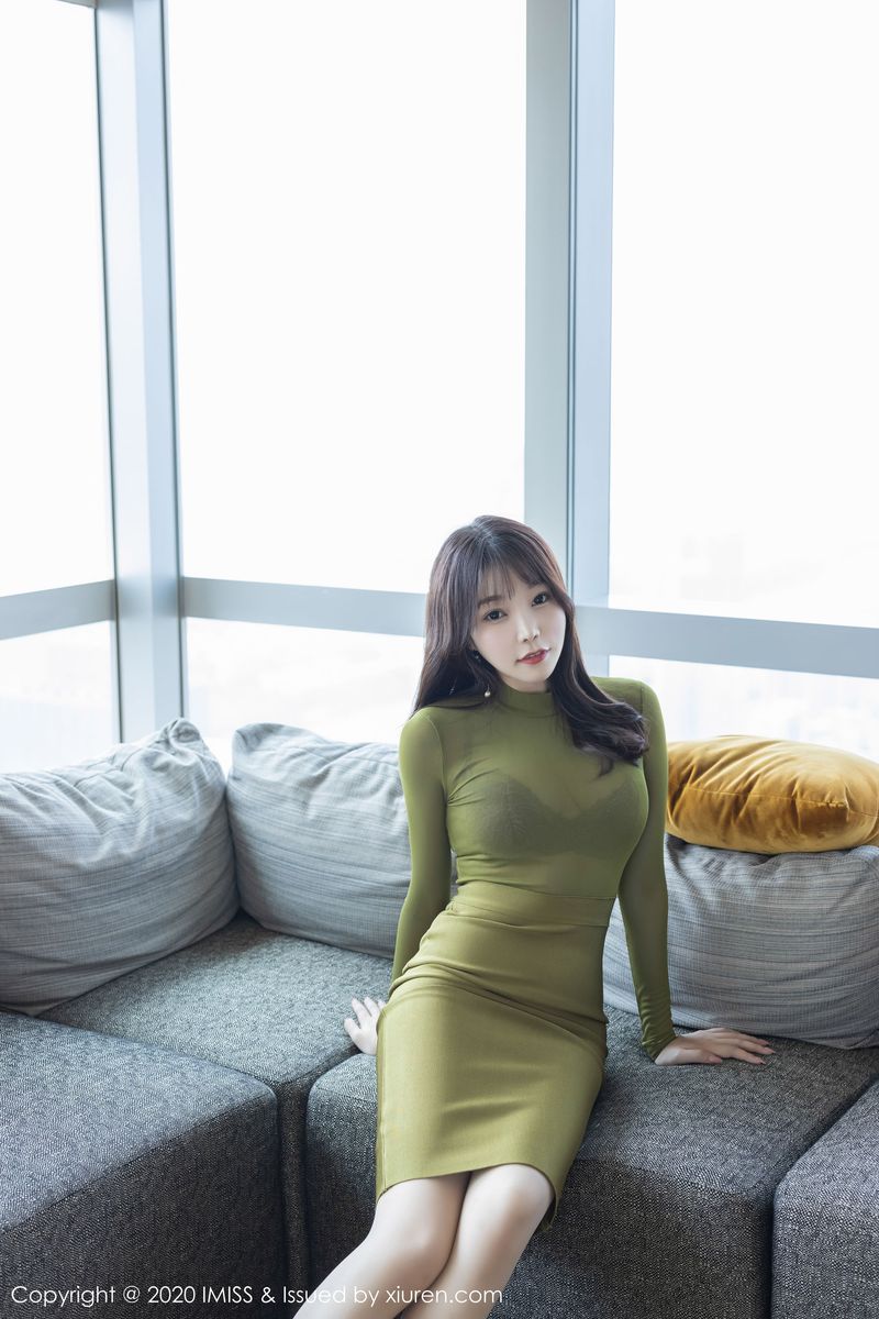 [IMiss爱蜜社] 性感女神芝芝Booty镂空内衣与朦胧丝袜系列诱人写真 Vol.442