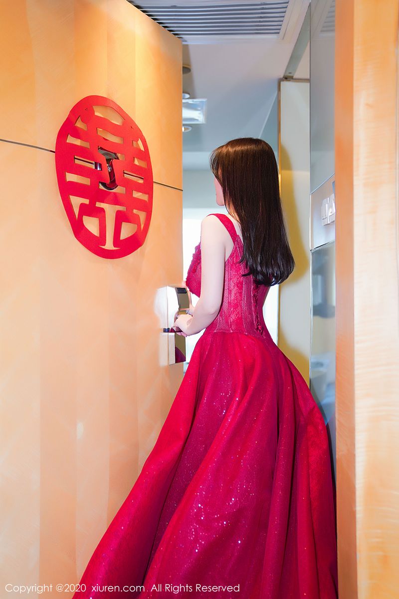[XIUREN秀人网] 性感女神糯美子Mini红色喜庆《新娘主题》写真 No.2058