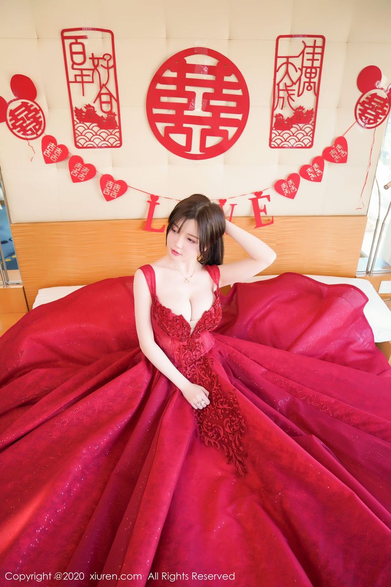 [XIUREN秀人网] 性感女神糯美子Mini红色喜庆《新娘主题》写真 No.2058