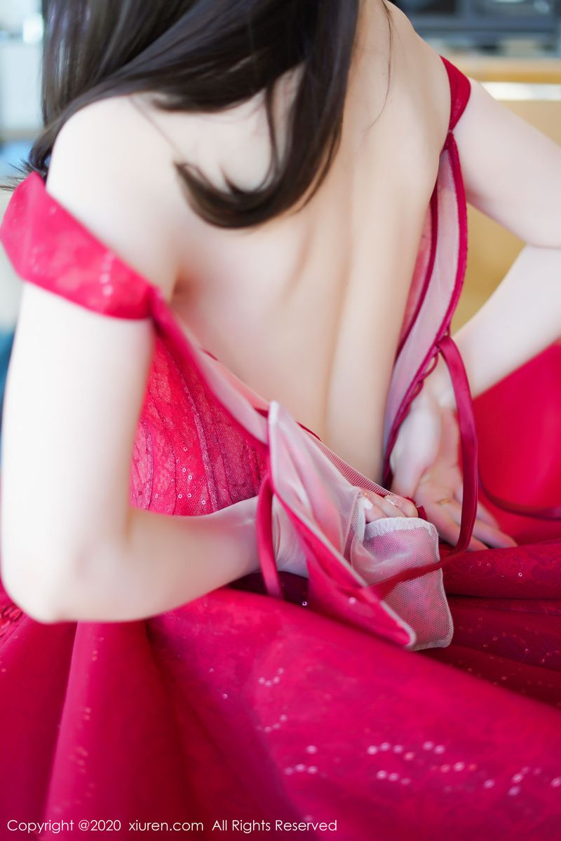 [XIUREN秀人网] 性感女神糯美子Mini红色喜庆《新娘主题》写真 No.2058