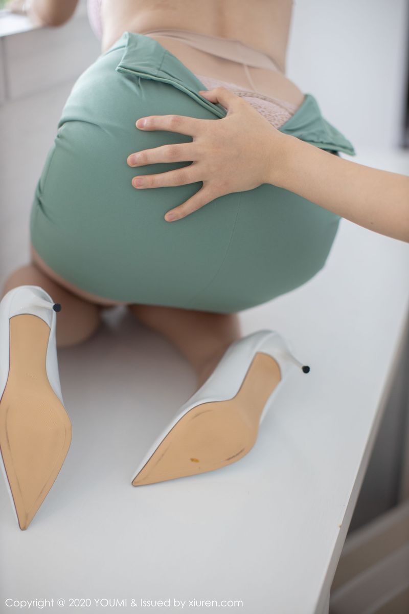 [YouMi尤蜜荟] 性感女神王雨纯酒店女管家剧情普吉岛旅拍 Vol.412