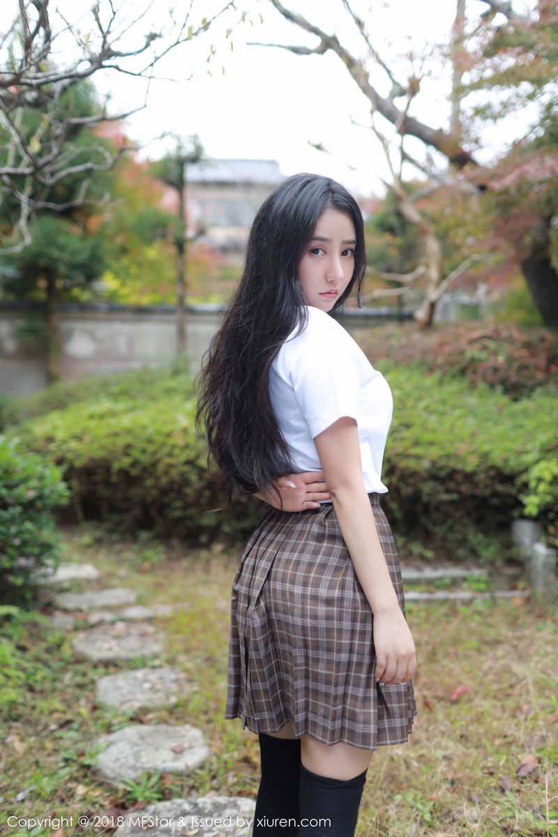 [MFStar模范学院] 美女模特Manuela玛鲁娜学生妹制服系列日本旅拍 Vol.163