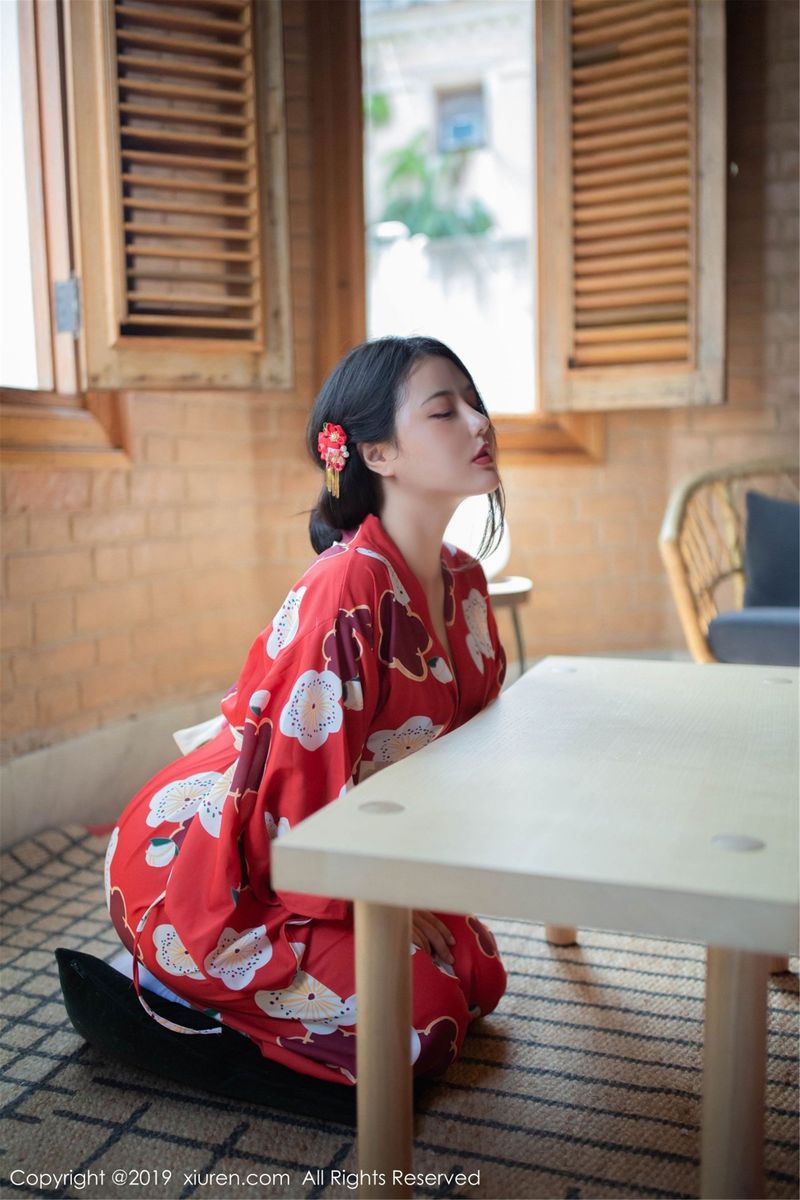 [XIUREN秀人网] 性感女神Manuela玛鲁娜和服+束缚迈阿密旅拍 No.1492